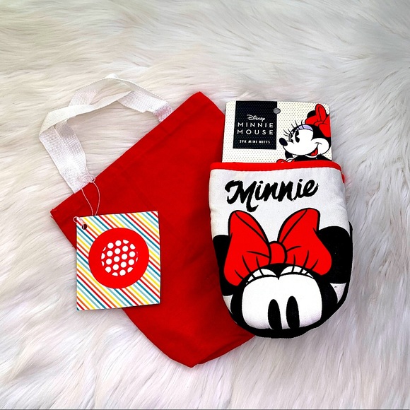 Disney Other - Minnie Mouse NEW oven mitts & red tote bag gift